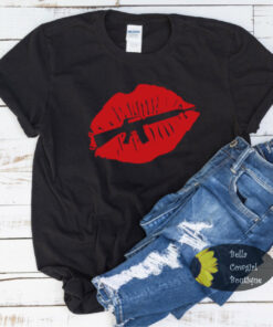 Rifle Kiss Second Amendment Patriotic Women’s T-Shirt Rifle Kiss Second Amendment Patriotic Women’s T-Shirt