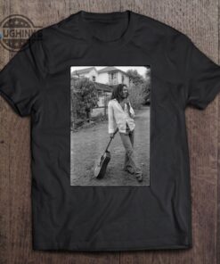 Bob Marley X David Burnett Black White Guitar Photo One Love Tshirt Sweatshirt Hoodie Gift For Jamaican Reggae Music Fans Bob Marley X David Burnett Black White Guitar Photo One Love Tshirt Sweatshirt Hoodie Gift For Jamaican Reggae Music Fans