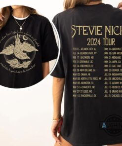 Fleetwood Mac Graphic Tee Shirt Sweatshirt Hoodie Mens Womens Stevie Nicks 2024 Live In Concert Shirts She Rules Her Life Like A Bird In Flight Tour Tshirt Fleetwood Mac Graphic Tee Shirt Sweatshirt Hoodie Mens Womens Stevie Nicks 2024 Live In Concert Shirts She Rules Her Life Like A Bird In Flight Tour Tshirt