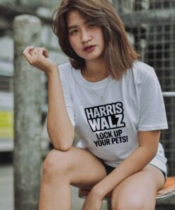 Harris Walz Lock Up Your Pets Shirt Cringy Haitians Eat Pets Shirt Harris Walz Lock Up Your Pets Shirt Cringy Haitians Eat Pets Shirt