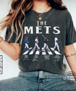 New York Mets Walking Across Abbey Road Shirt Mlb Baseball Gift With Pete Alonso Francisco Lindor Kodai Senga Daniel Vogelbach Signatures New York Mets Walking Across Abbey Road Shirt Mlb Baseball Gift With Pete Alonso Francisco Lindor Kodai Senga Daniel Vogelbach Signatures