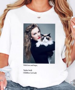 Taylor Swift Kamala Harris Endorsement Photo Tee Childless Cat Lady Shirt Swifties For Harris 2024 Shirt Taylor Swift Kamala Harris Endorsement Photo Tee Childless Cat Lady Shirt Swifties For Harris 2024 Shirt